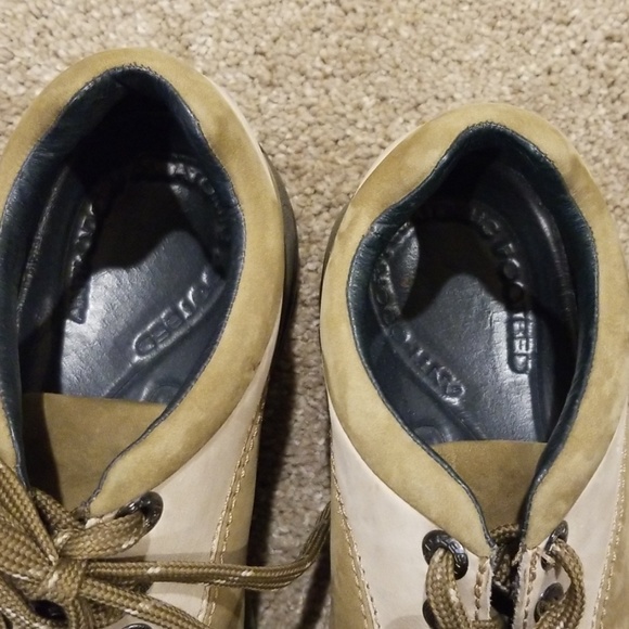 Womens Keen Hiking shoe - Picture 5 of 5